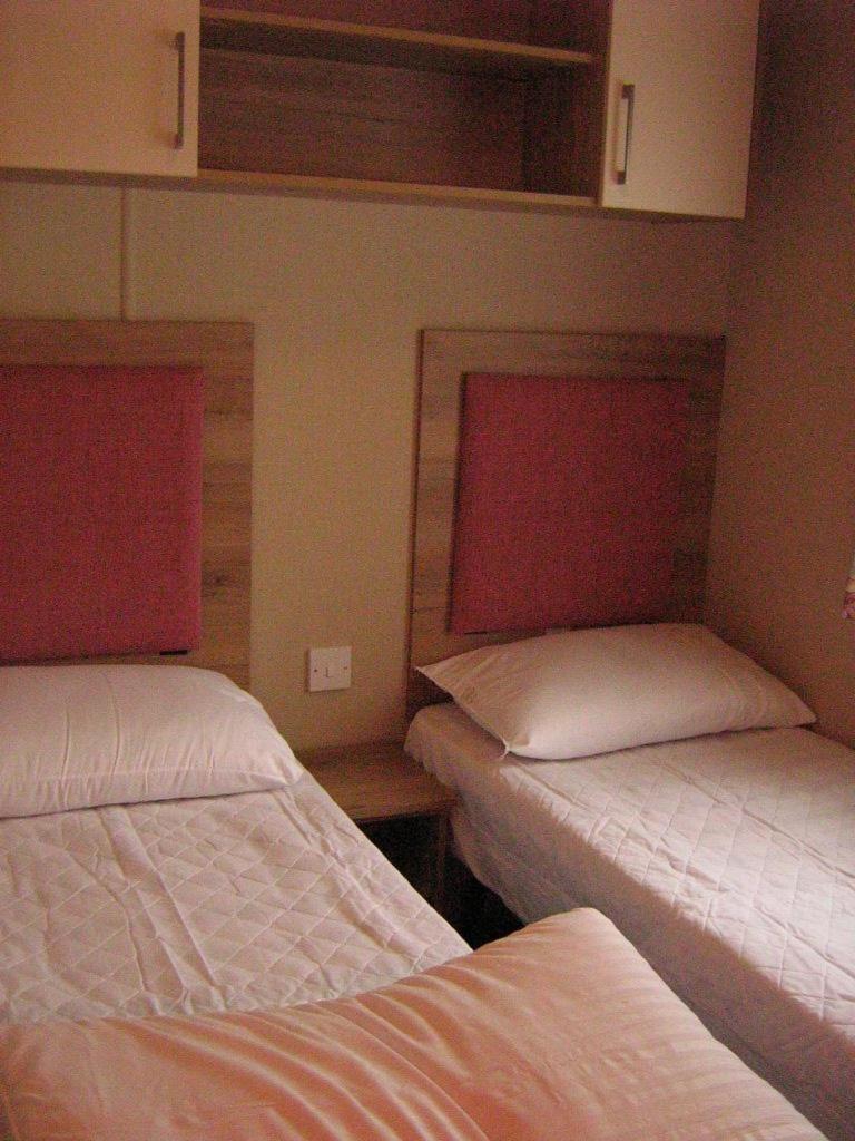 Lovely 6 Berth Caravan With Decking At Carlton Meres In Suffolk Ref 60058M Saxmundham Exterior foto